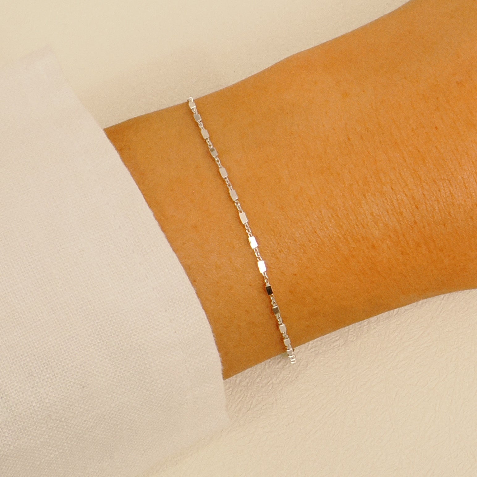 Essence Slim Bracelet